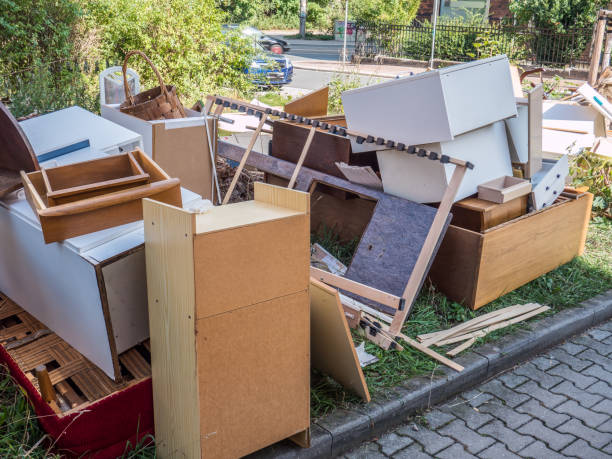 Best Yard Cleanup Services  in Southmont, PA